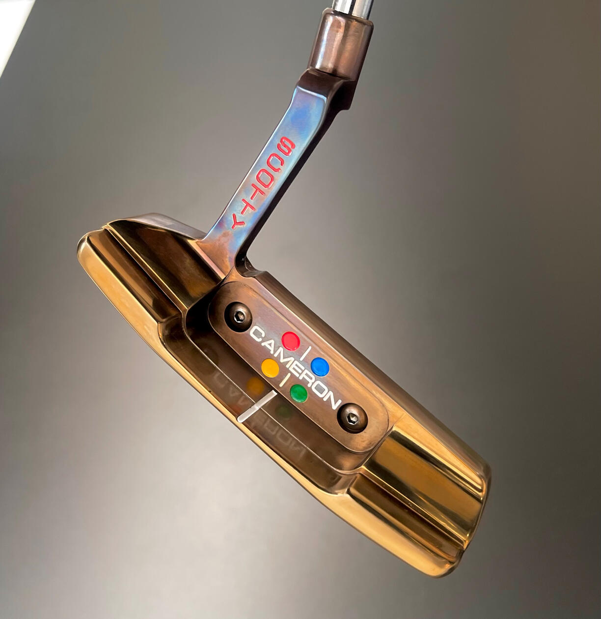 2005 Newport 2 Studio Style • Glossy gold, high heat transition hosel